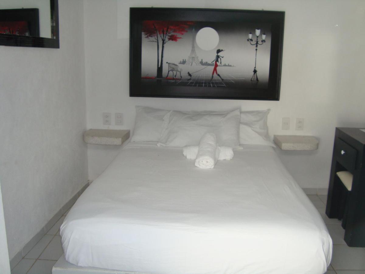 Hotel & Suites Vayor San Patricio - Melaque Chambre photo