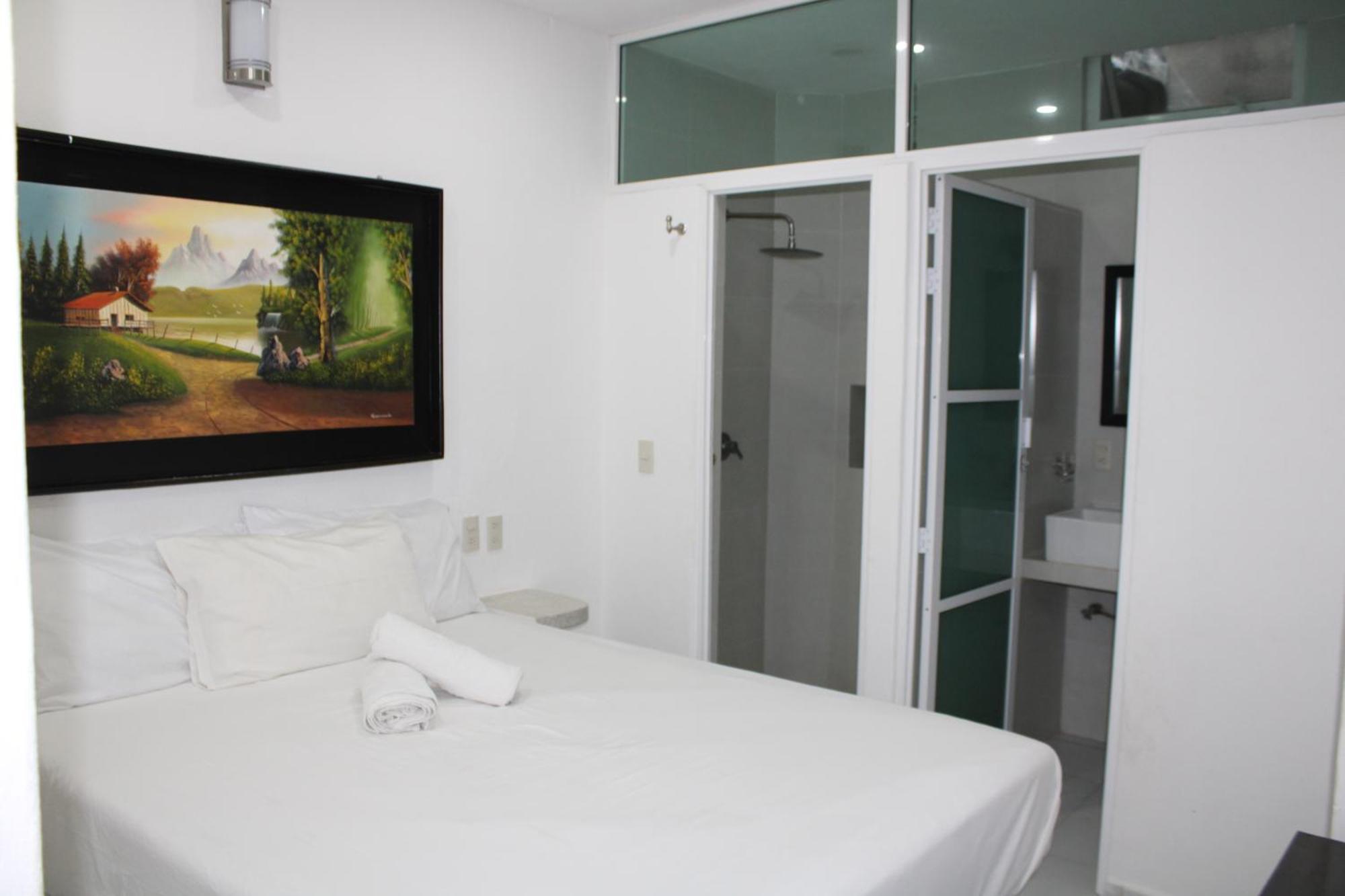 Hotel & Suites Vayor San Patricio - Melaque Chambre photo